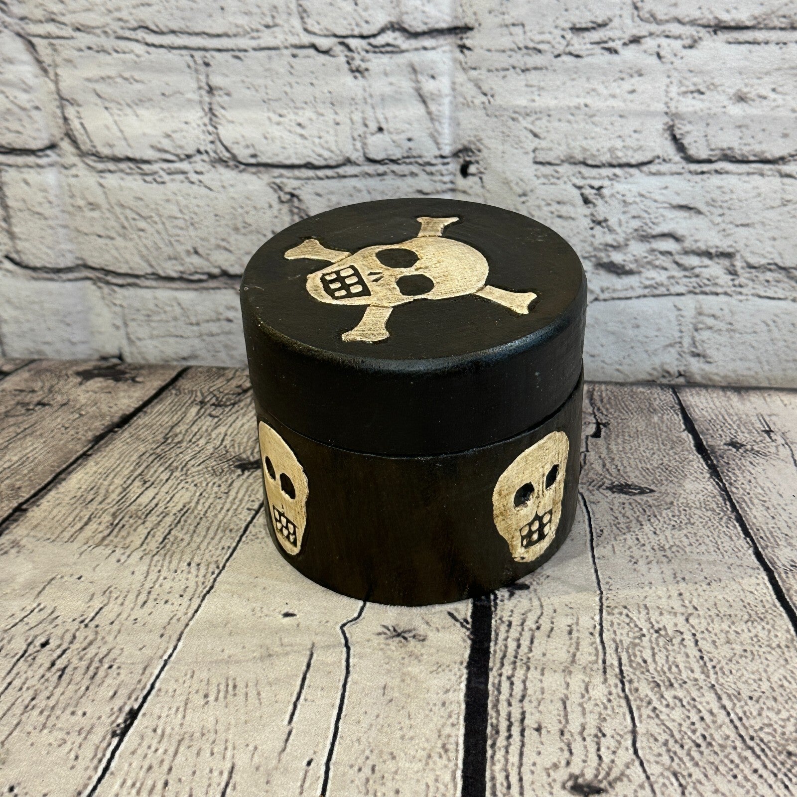 10cm x 10cm x 10cm Cylinde Pirate Wooden Gothic Skeleton Skull Jewellery Box2
