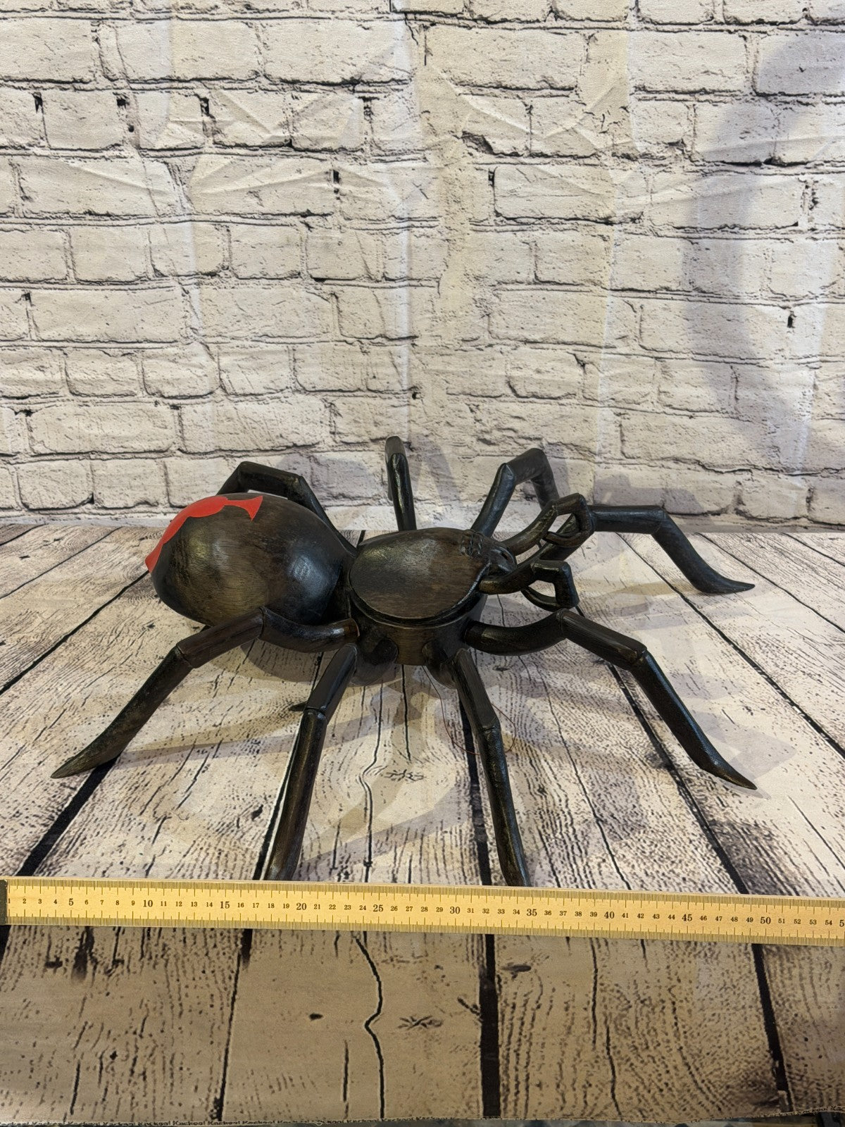 45cm x 35cm Black Widow Wooden Spider Carving Hand Walking Tarantula Statue9