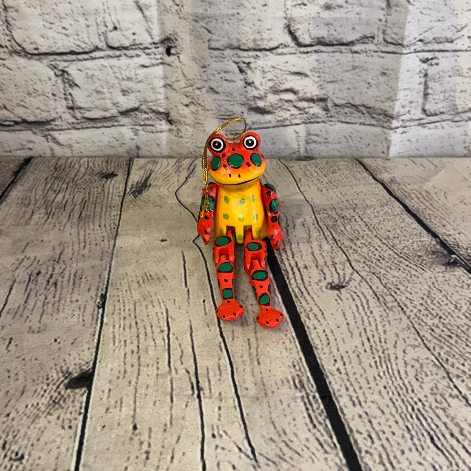 10cm Red Frog Sitting Animal, Wooden Shelf Ornament Handmade Fairtrade1