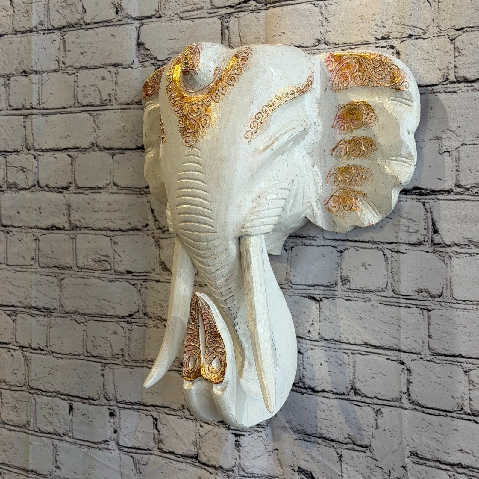 40cm x 40cm White Gold Painted Wood Elephant Head Wall Mounted Art Shabby1