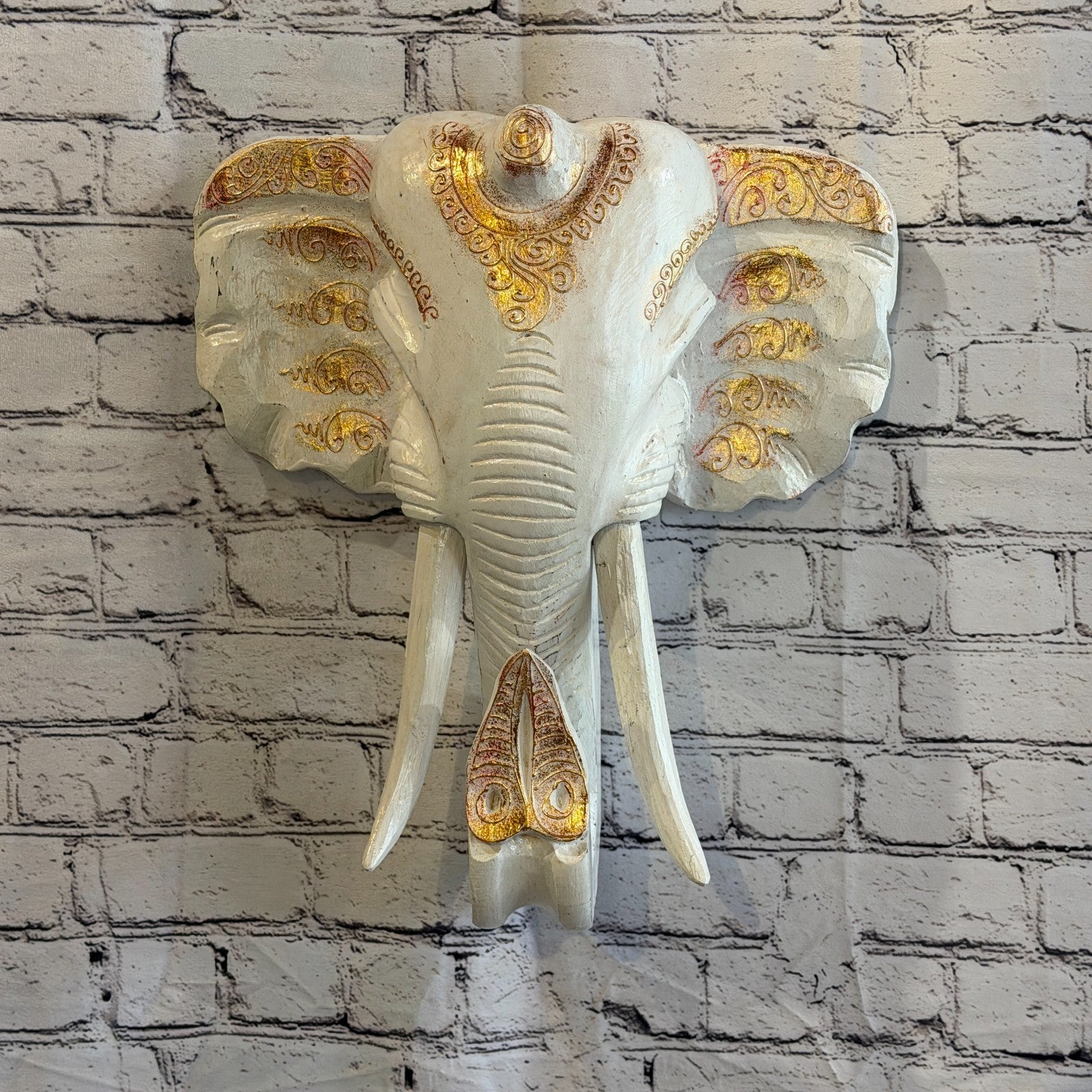 40cm x 40cm White Gold Painted Wood Elephant Head Wall Mounted Art Shabby2