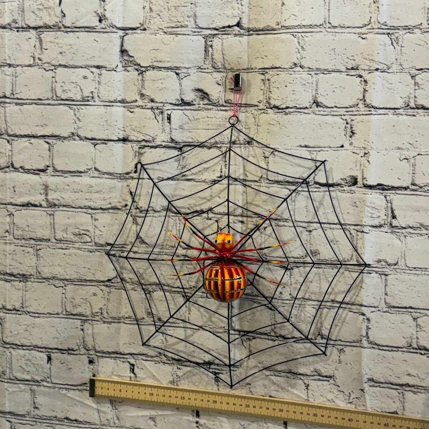 40cm x 40cm Red Spider On Web Bug Metal Tin Wall Hanging Ornament Statue3
