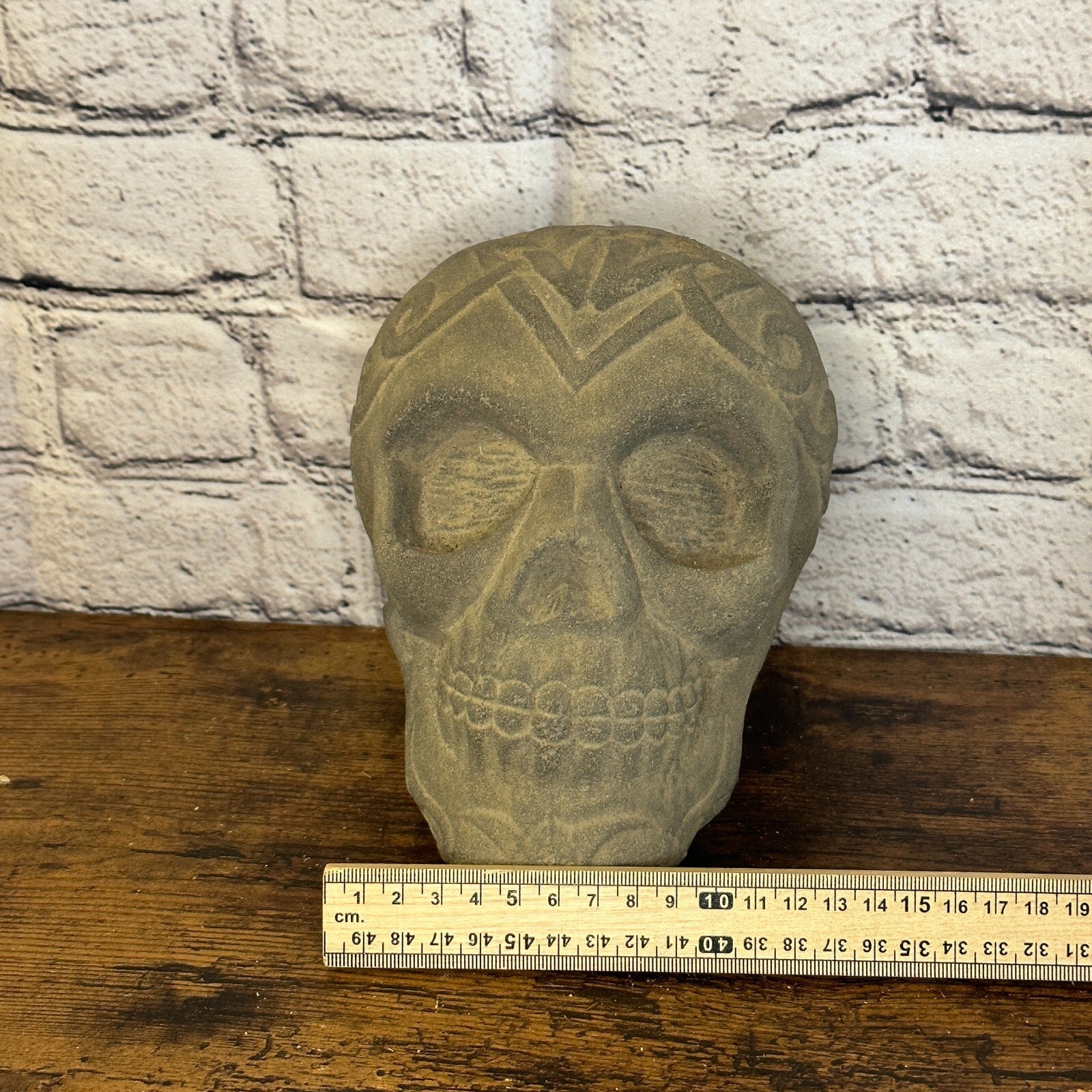 Skull Celtic Knot Pattern Stone Garden 20cm Ornament Outdoor Indoor Statue Hindu7