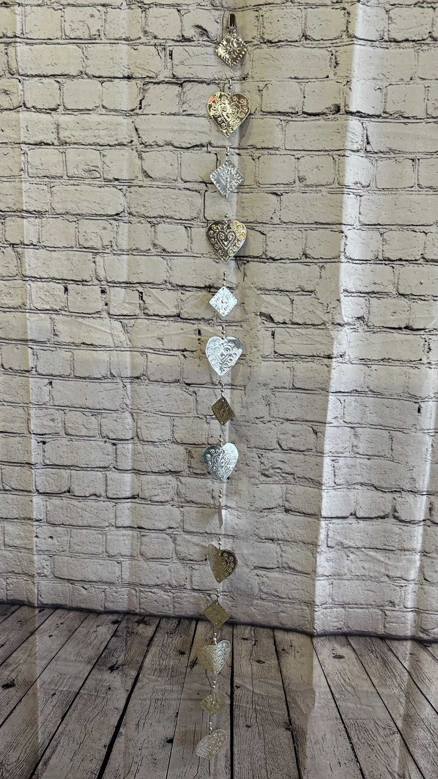 Aluminium Stamped Sitting Love Heart String Wall Hangings Home Decoration6