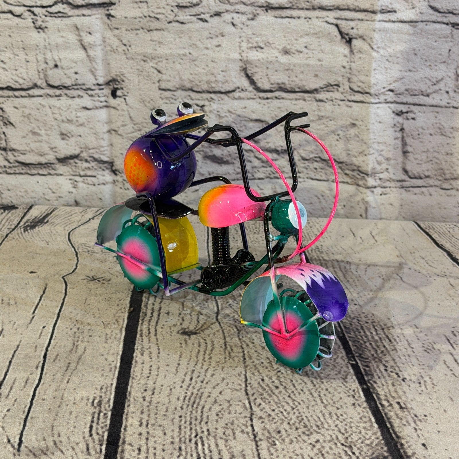 18cm x 15cm Frog Riding Motorbike Purple Metal Tin Wall Hanging Ornament Statue2