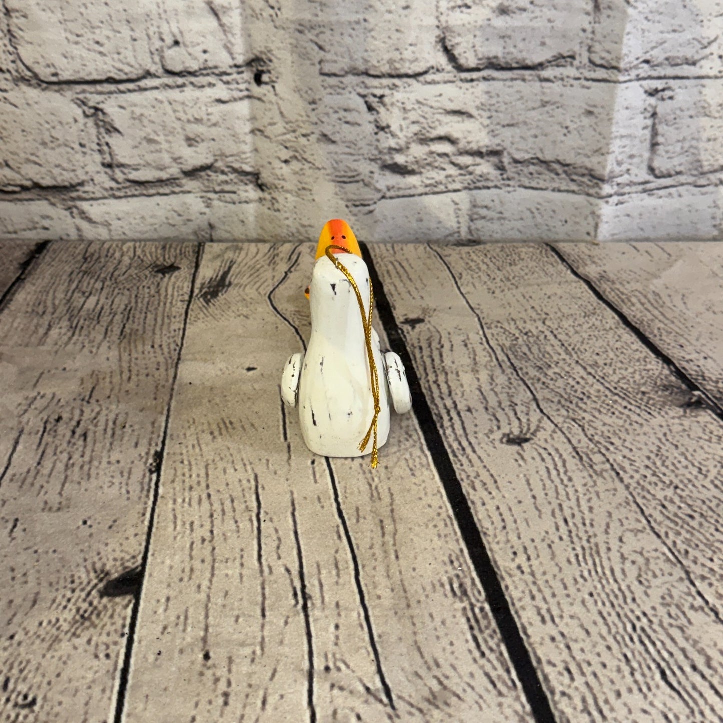 10cm White Duck Sitting Animal Wooden Shelf Ornament Handmade Fairtrade4