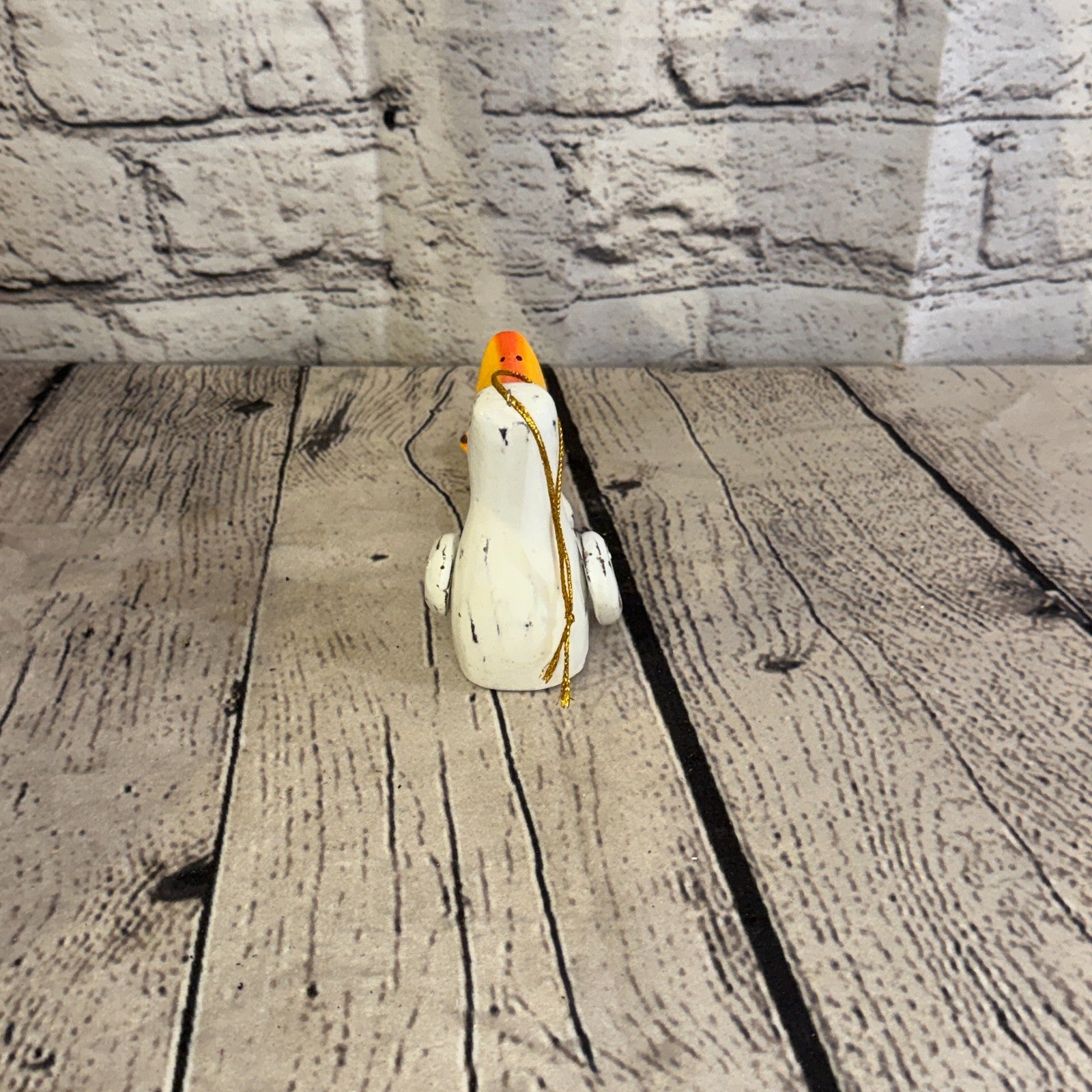 10cm White Duck Sitting Animal Wooden Shelf Ornament Handmade Fairtrade4