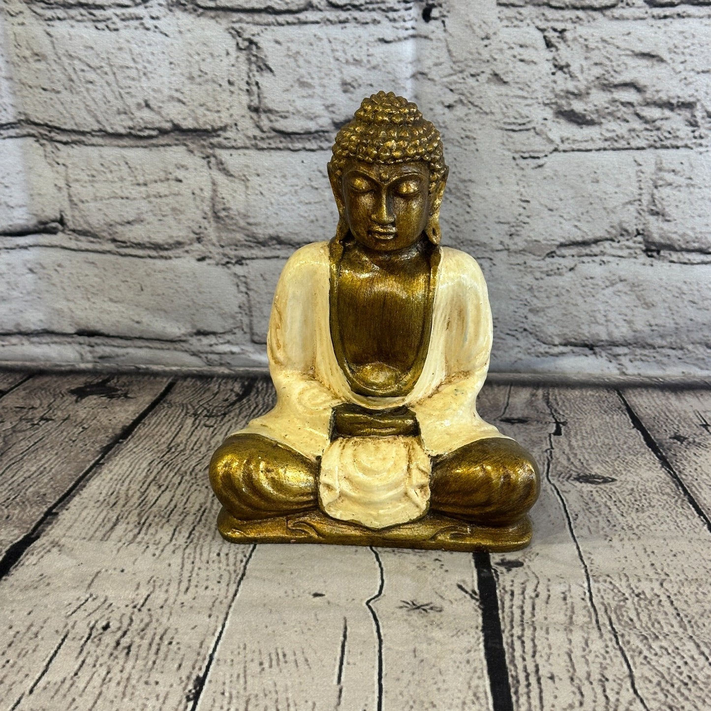 White & Bronze 20cm x 12cm Large Thai Buddha Sitting  Statue Resin Hindu0