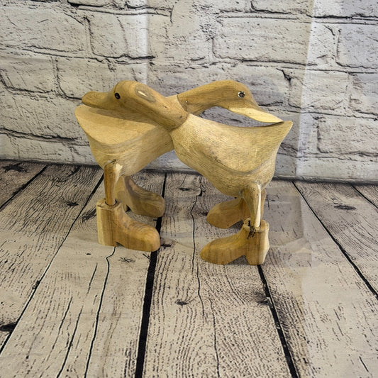 25cm x 20cm Wooden Hugging Duck Bamboo Root Romantic Vintage Rustic Funny Gift0