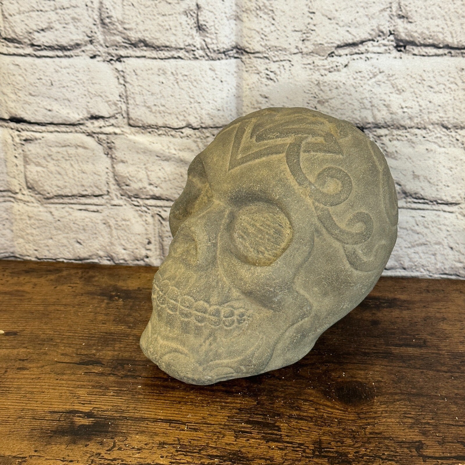 Skull Celtic Knot Pattern Stone Garden 20cm Ornament Outdoor Indoor Statue Hindu2