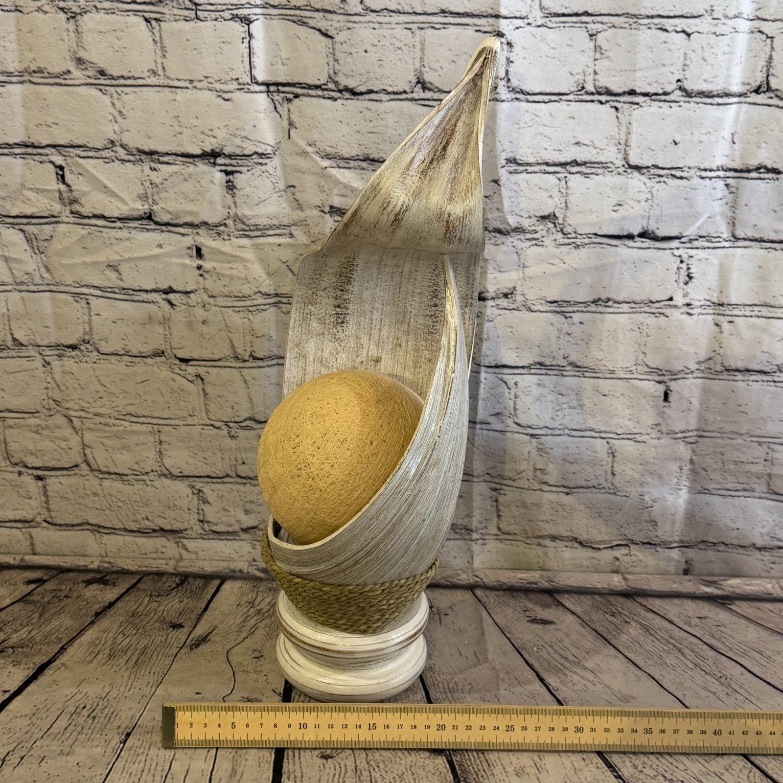 White Light White Natural 45cm Tall Leaf Lamp Twist LED UK Mains Plug Design 126
