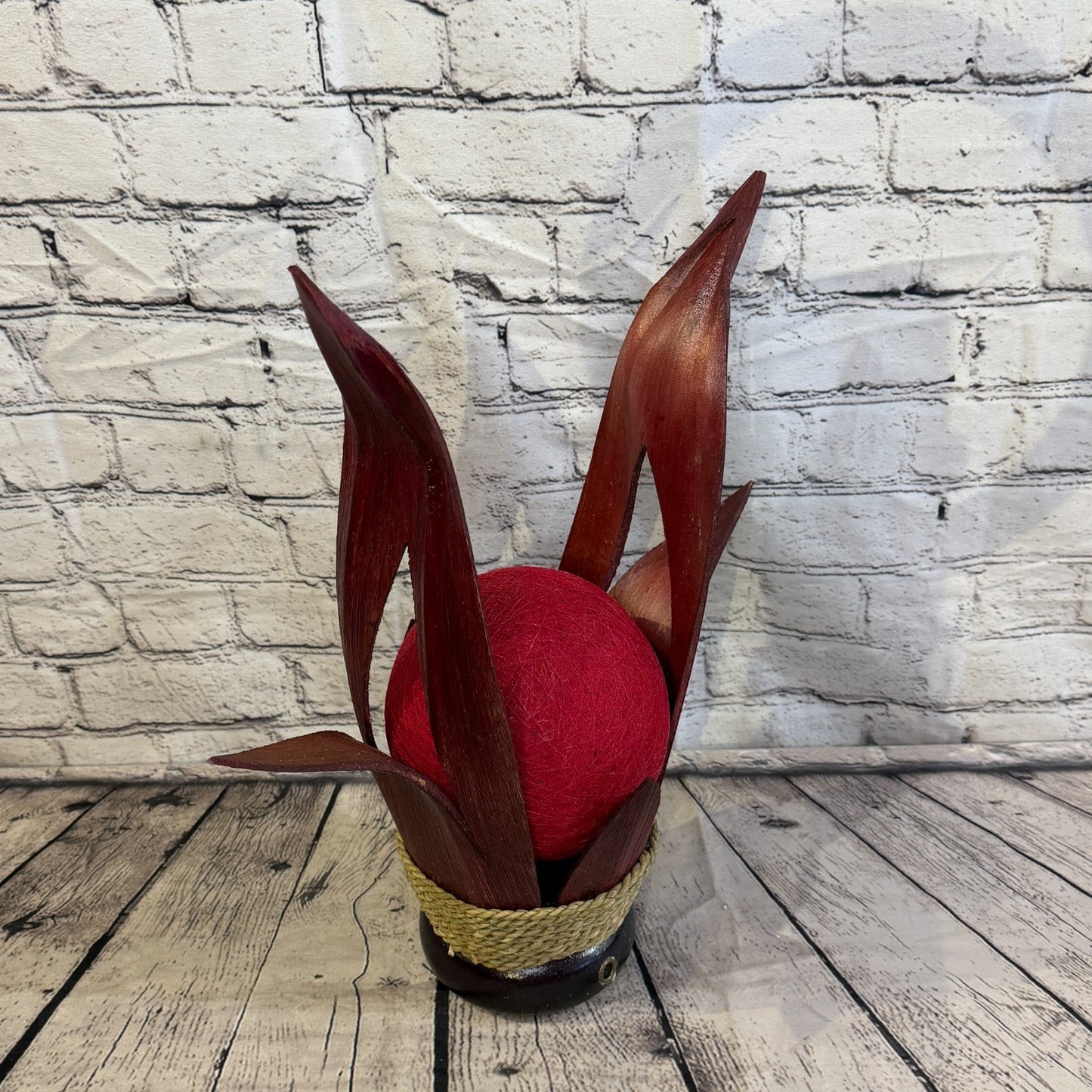 Red Light Red Natural 45cm Tall Leaf Lamp Twist LED UK Mains Plug Design 42