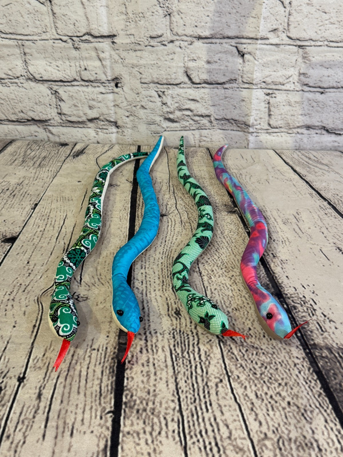 Colourful Sand Animal Snake Toy Party Stocking Filler Stress Relief Fidget 10cm0