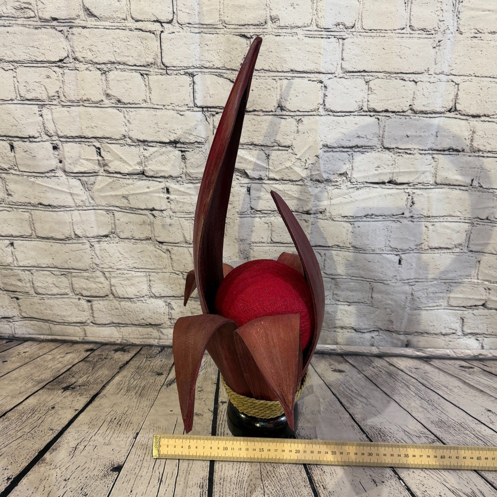 Red Light Red Natural 55cm Tall Leaf Lamp Twist LED UK Mains Plug Design 17