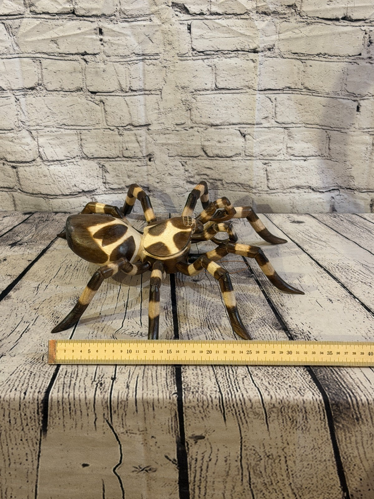 40cm x 30cm Wooden Spider Carving Hand Carved Walking Spider Tarantula Statue9