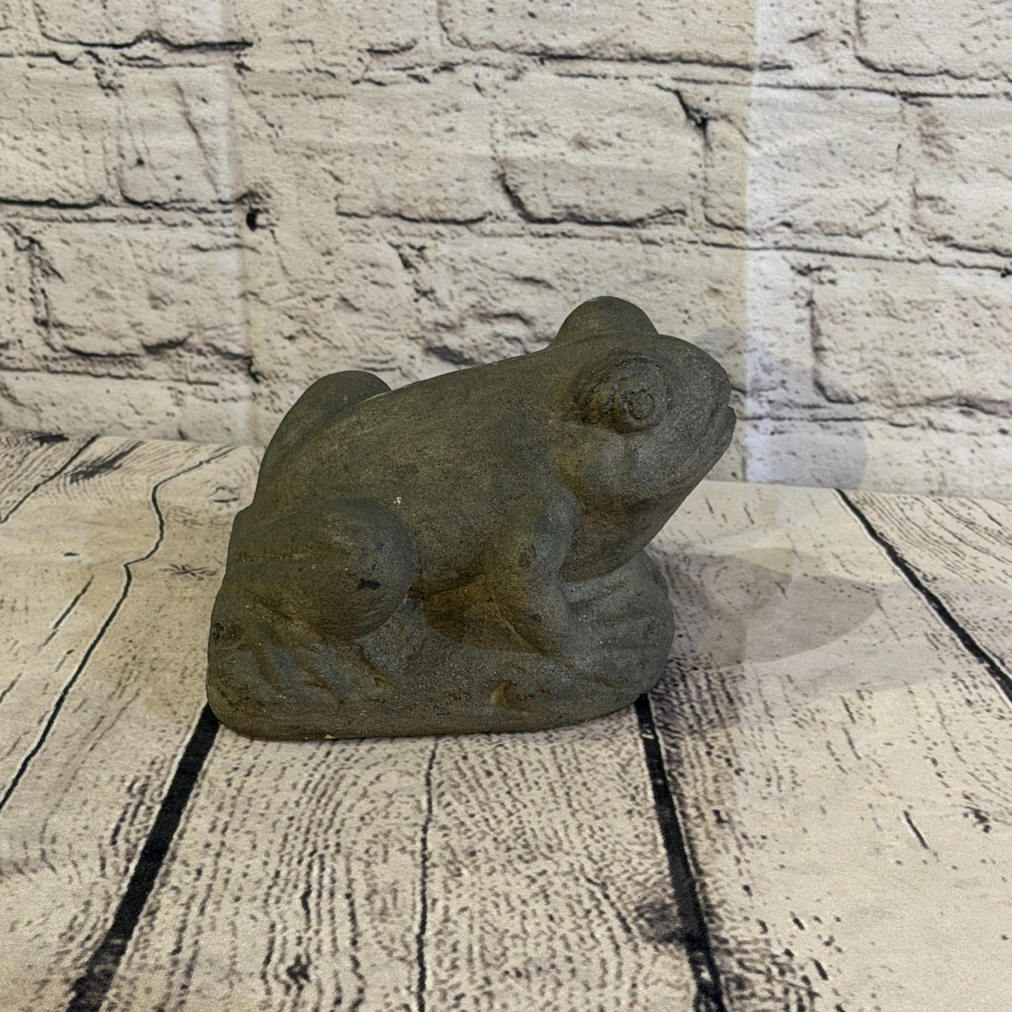 Standing Pond Frog Stone Garden 15cm x 10cm Ornament Indoor Statue Hindu3