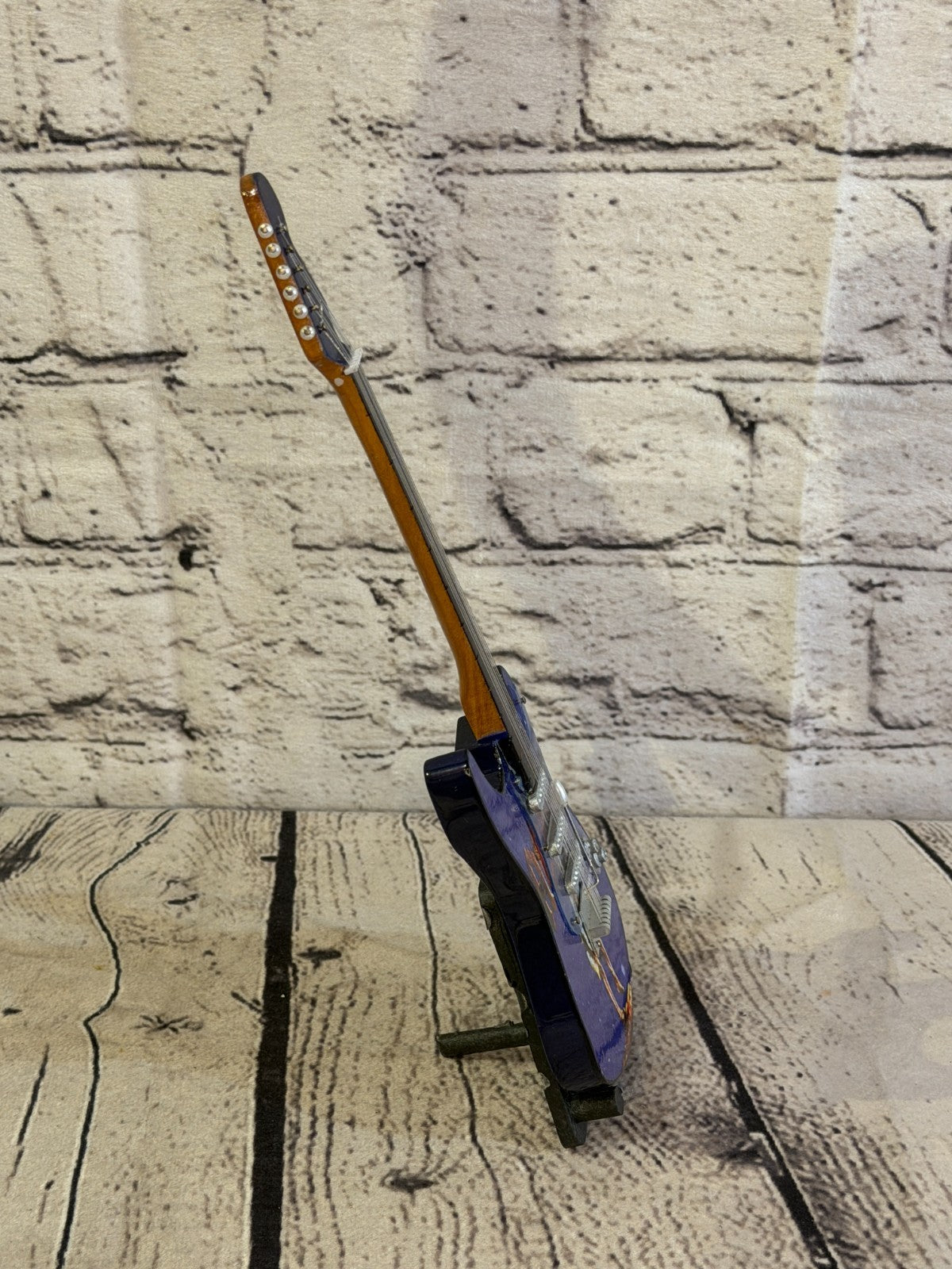 Miniature 25cm Guitar AC DC Purple Band Guitar on Stand Band Gift Display3