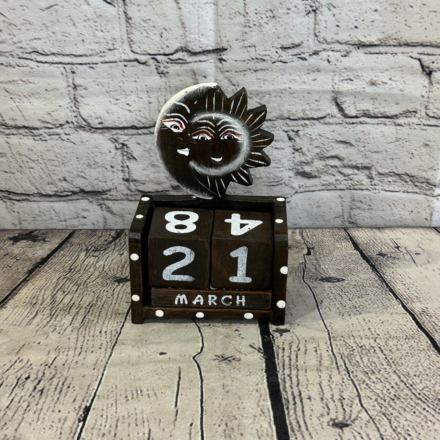 15cm Brown Sun Moon Vintage Style Wooden Perpetual Eternal Calendar Blocks Day1