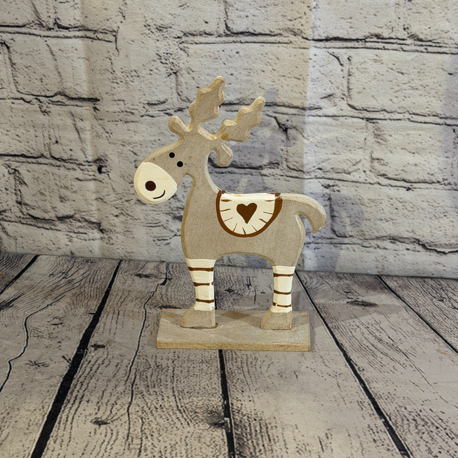 22cm x 14cm Grey Heart Handcrafted Wood Reindeer Xmas Christmas Ornament Antlers0