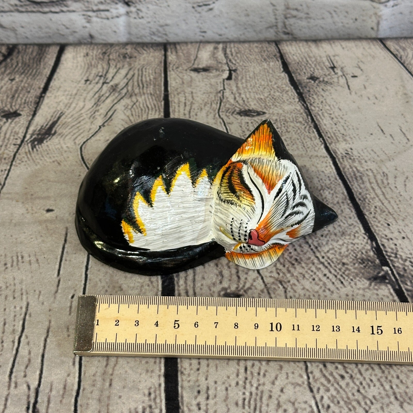14cm Black Style Painted Wooden Hand Carved Snoozing Cat Sleeping Cat Wooden6