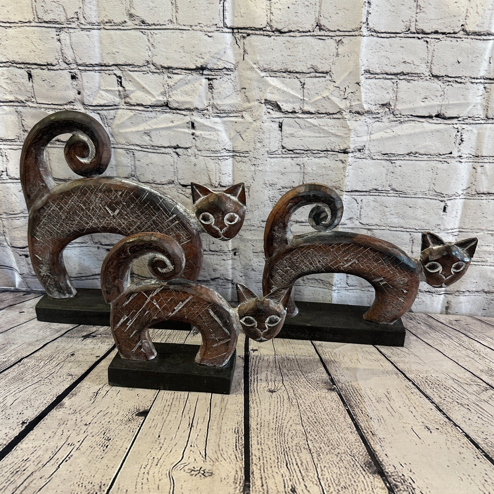 22cm x 20cm  Wooden Tribal Primitive Black Cat Stand Sculpture Statue Art7