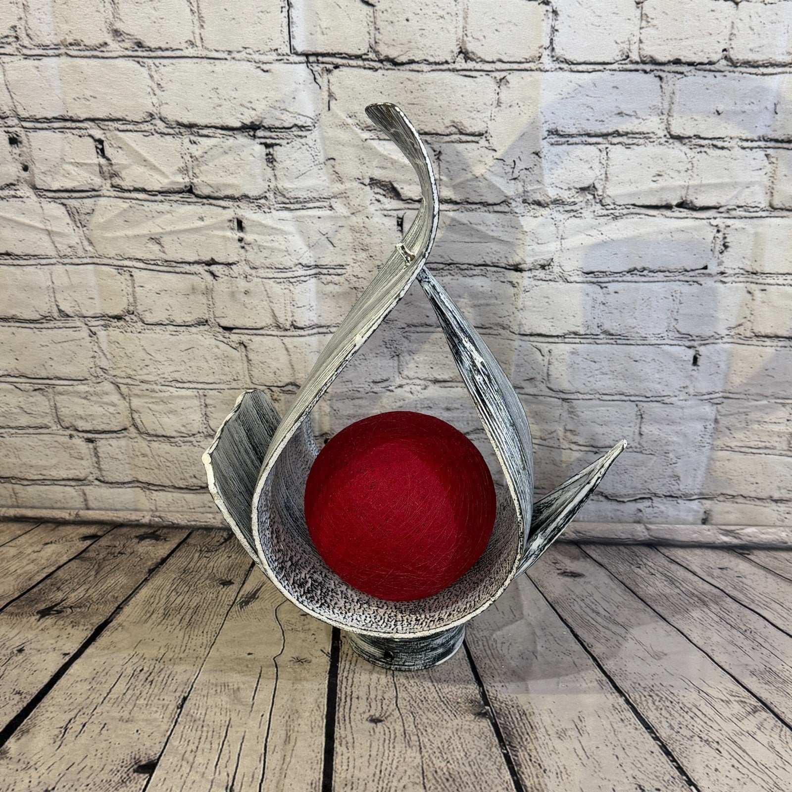 Red Light Silver Natural 45cm Tall Leaf Lamp Twist LED UK Mains Plug Design 81