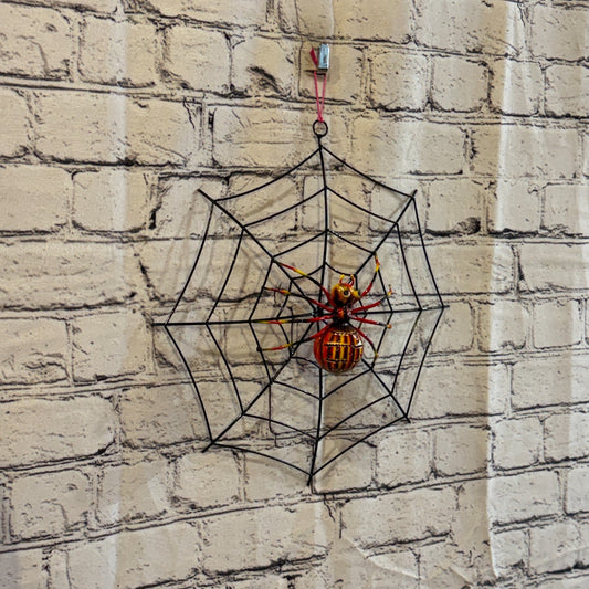 30cm x 30cm Red Spider On Web Bug Metal Tin Wall Hanging Ornament Statue0