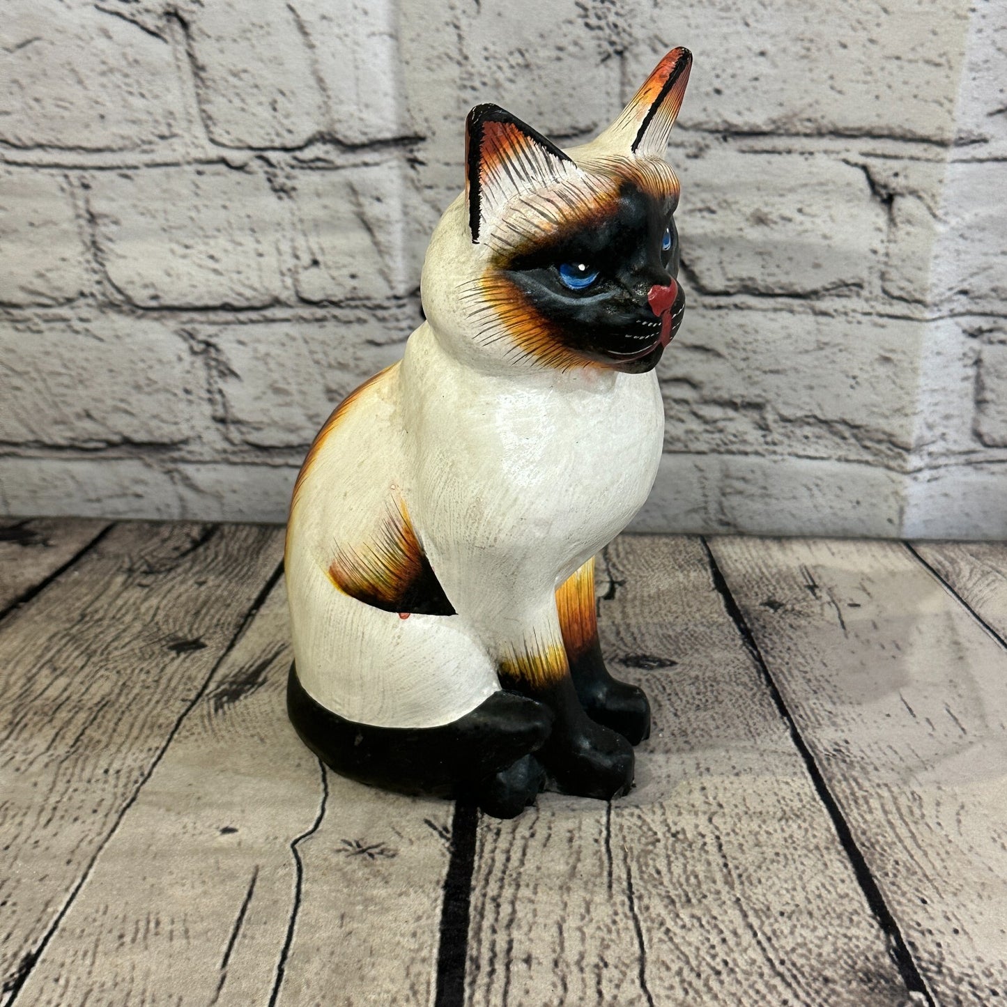 20cm x 10cm Siamese Sitting Style Painted Wooden Hand Carved Cat Wooden2
