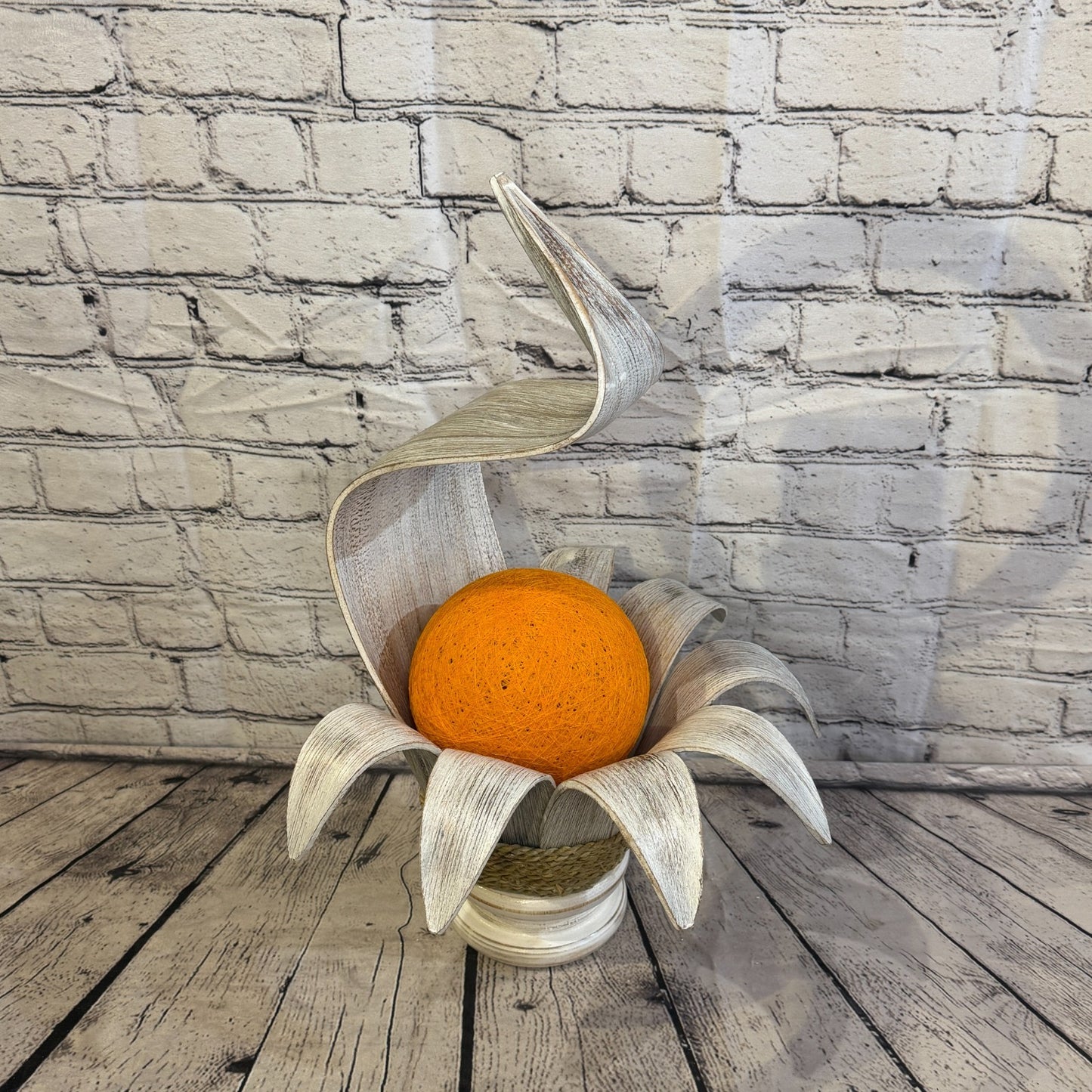 Orange Light White Natural 50cm Tall Leaf Lamp Twist LED UK Mains Plug Design 72