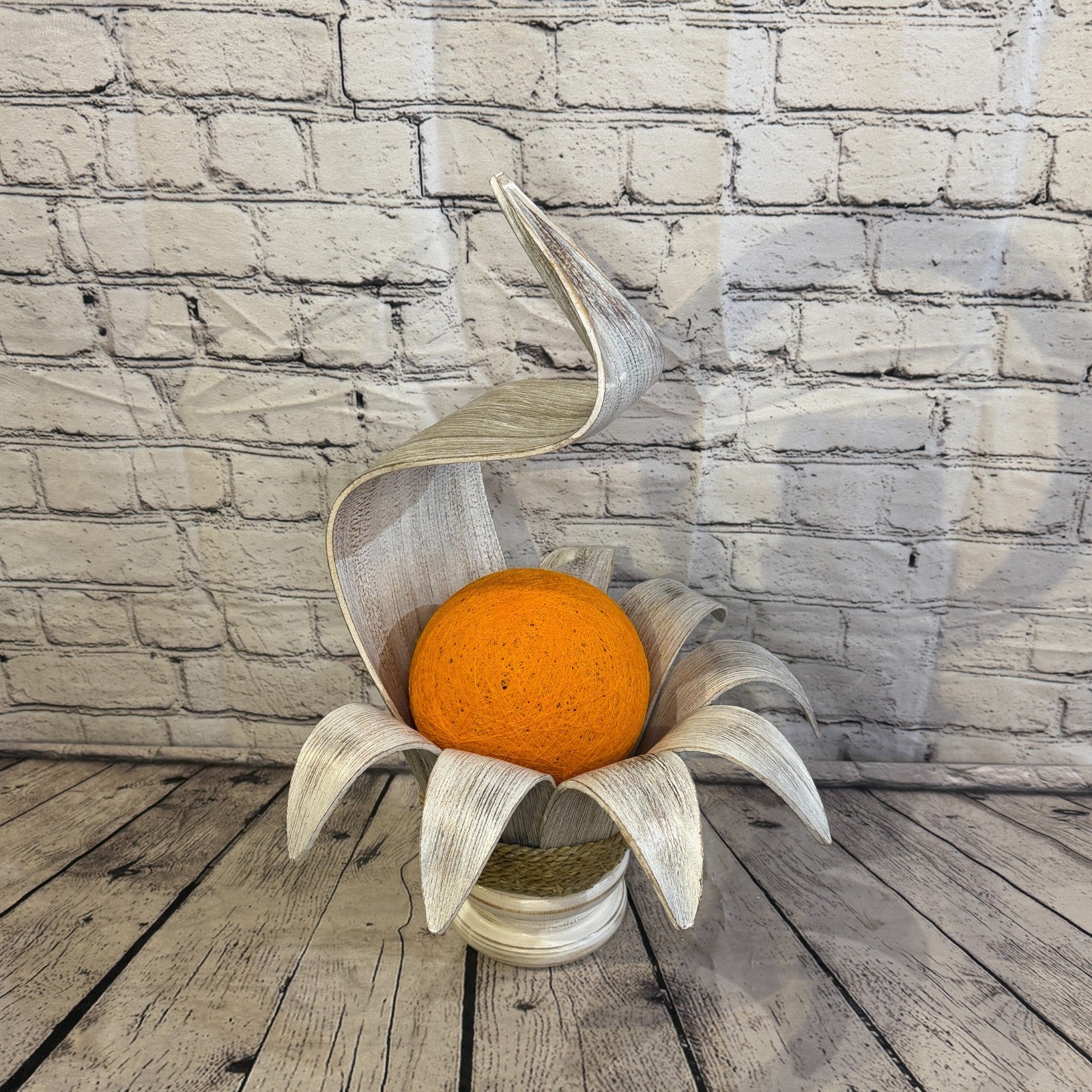 Orange Light White Natural 50cm Tall Leaf Lamp Twist LED UK Mains Plug Design 72