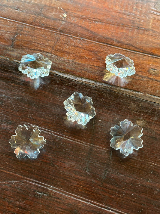 5 2 Hole Crystal Clear Glass Faceted Sun Catcher Snowflake Pendant 2.5cm x 2.5cm0