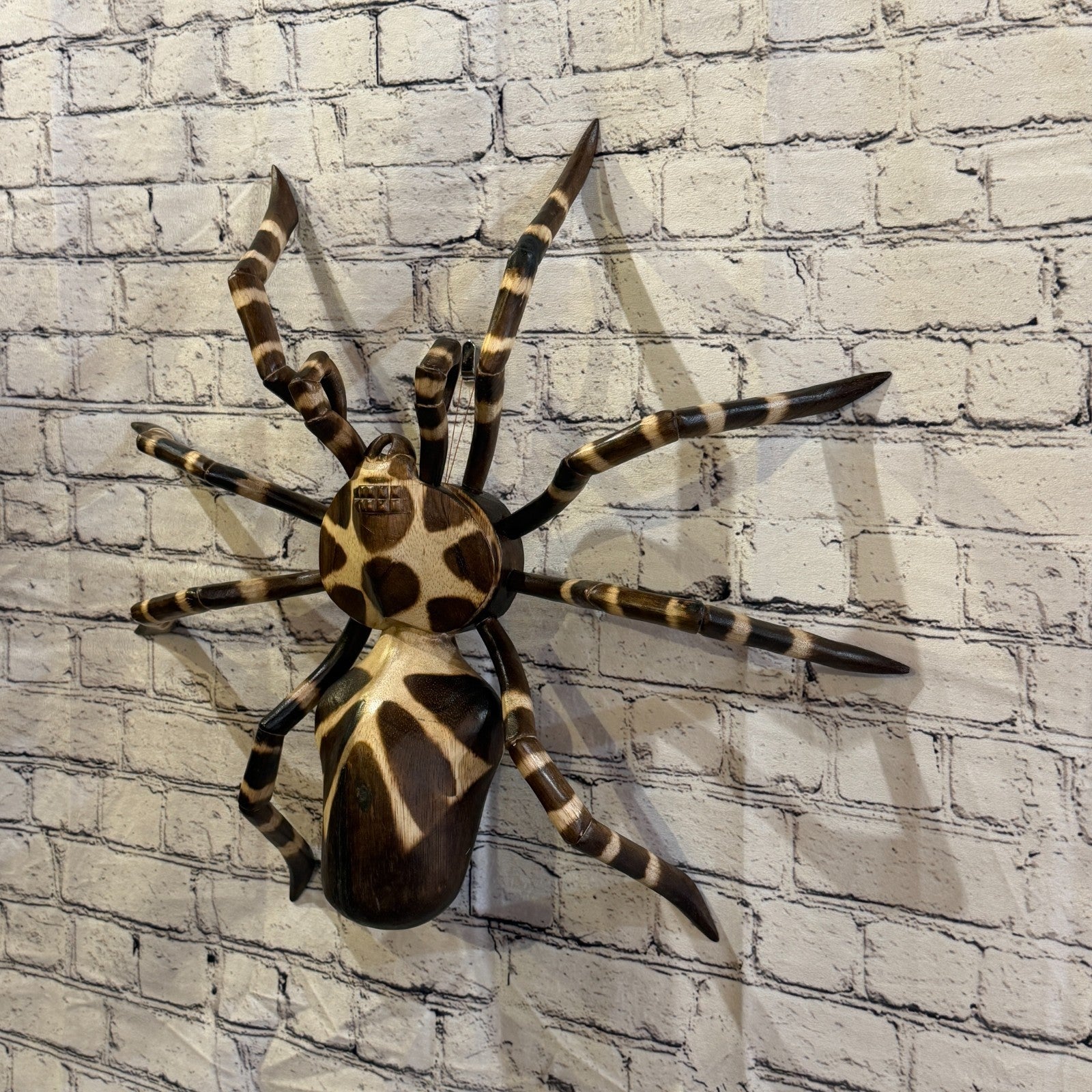 45cm x 35cm Wooden Spider Carving Hand Carved Walking Spider Tarantula Statue1