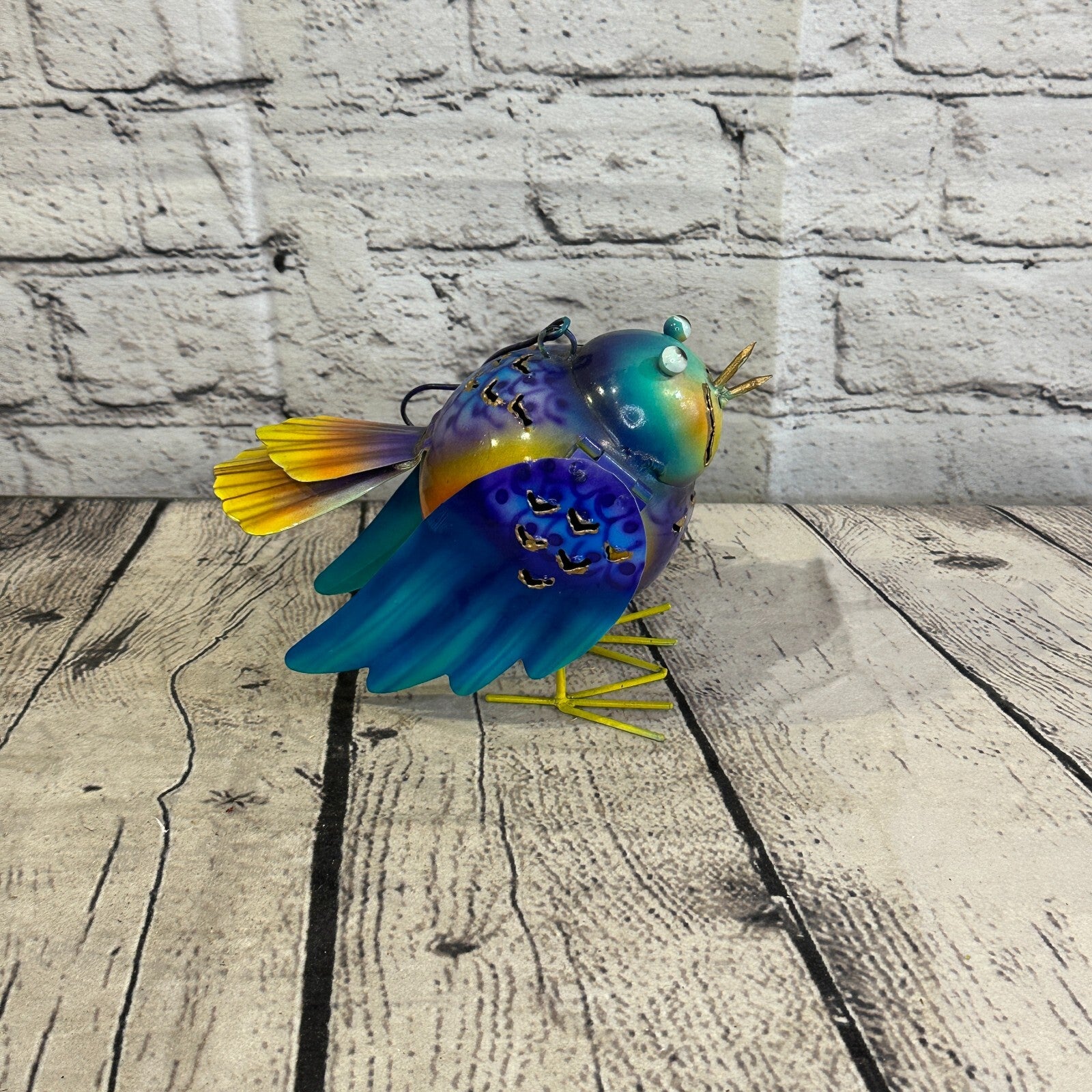 15cm x 15cm Bright Blue Bird Metal Tin Wall Hanging Ornament Painted Statue3