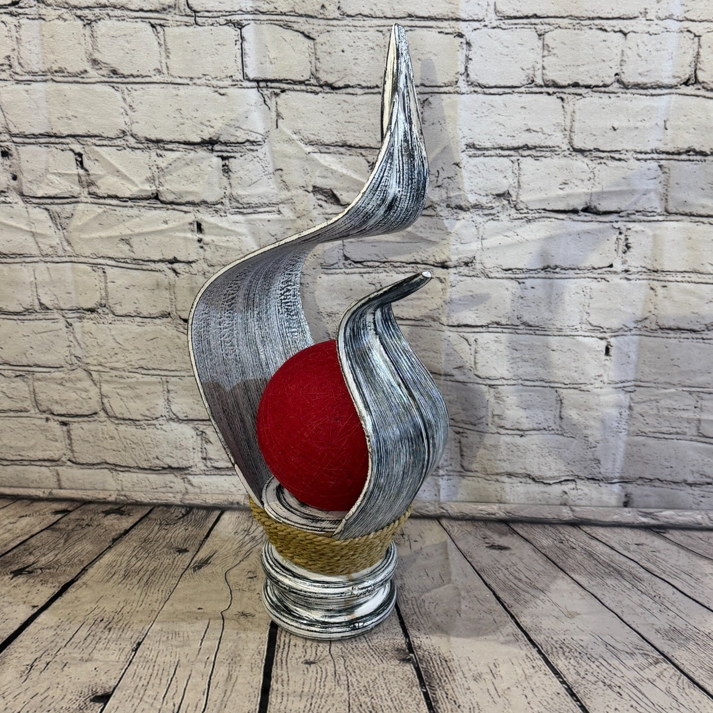 Red Light Silver Natural 50cm Tall Leaf Lamp Twist LED UK Mains Plug Design 102