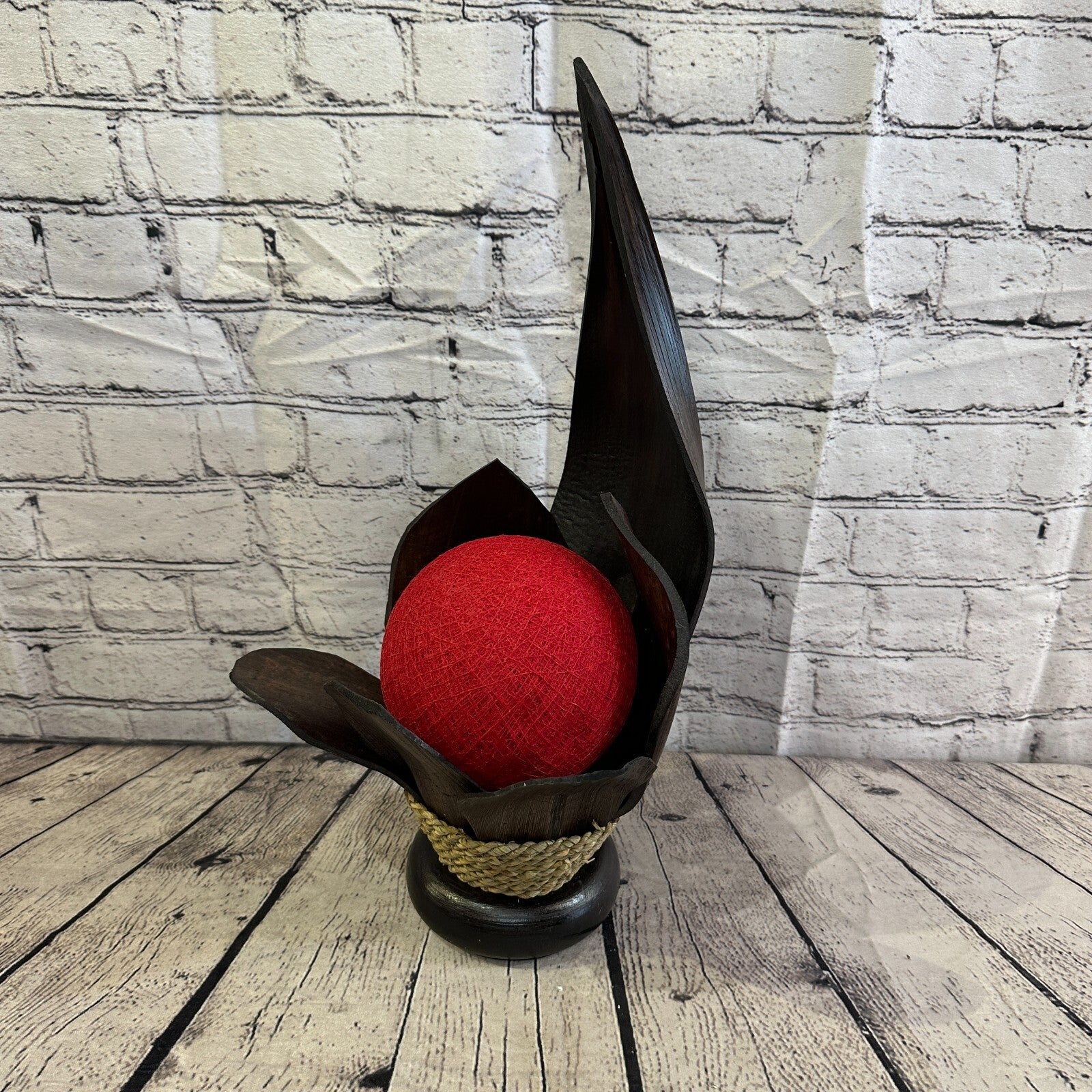 Red Brown Leaf Natural 45cm Tall Leaf Lamp Twist LED UK Mains Plug Design 71