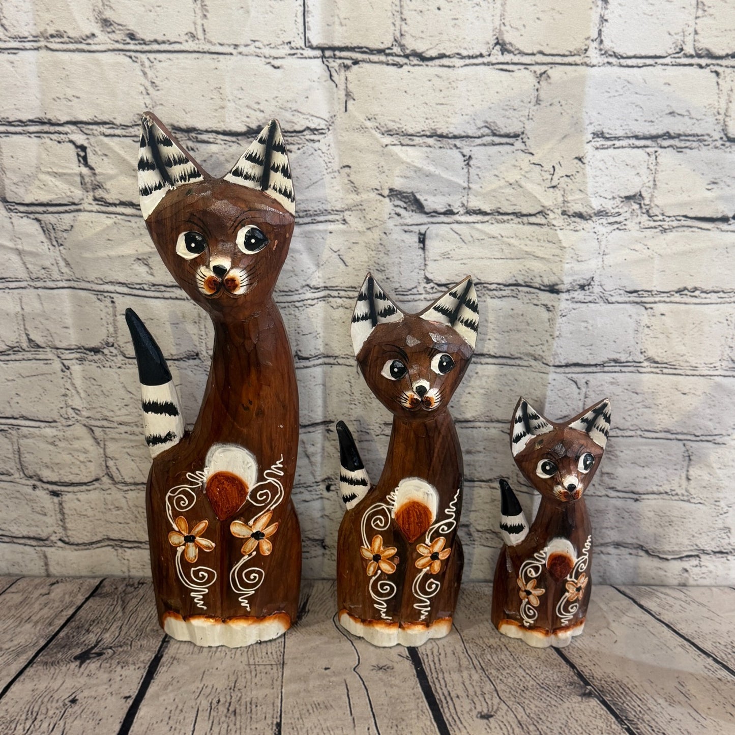 20cm Brown Flower Wooden Shabby Cat Statue Ornament Fair Trade Handcarved8