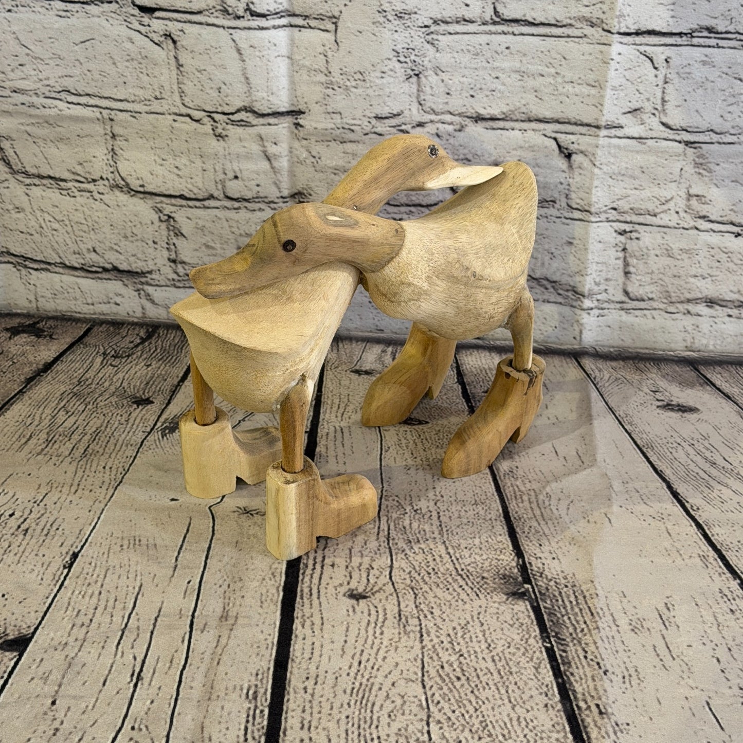 25cm x 20cm Wooden Hugging Duck Bamboo Root Romantic Vintage Rustic Funny Gift2