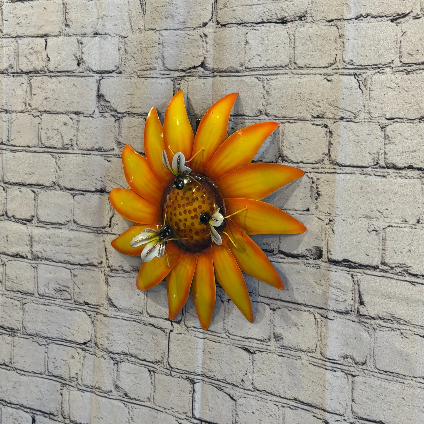30cm x 30cm Colourful Sunflower Bees Bee Metal Tin Wall Hanging Ornament Statue1