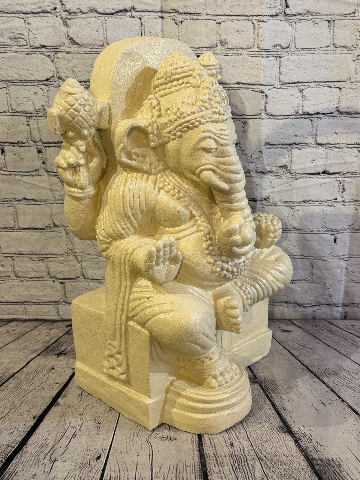 White 60cm x 35cm Thai Ganesha God On Base Hollow Statue Resin Hindu2