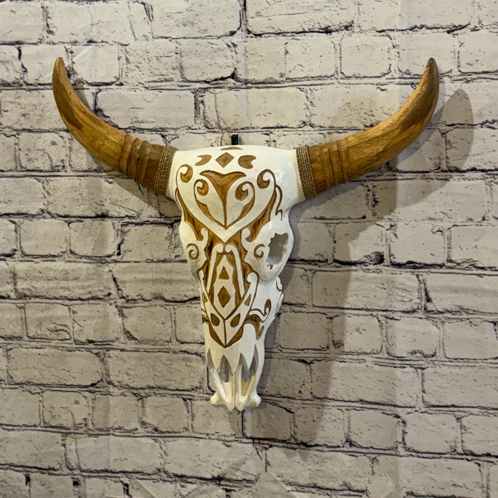 45cm x 45cm White Light Painted Wood Cow Skull Head Wall Mounted Art Shabby2