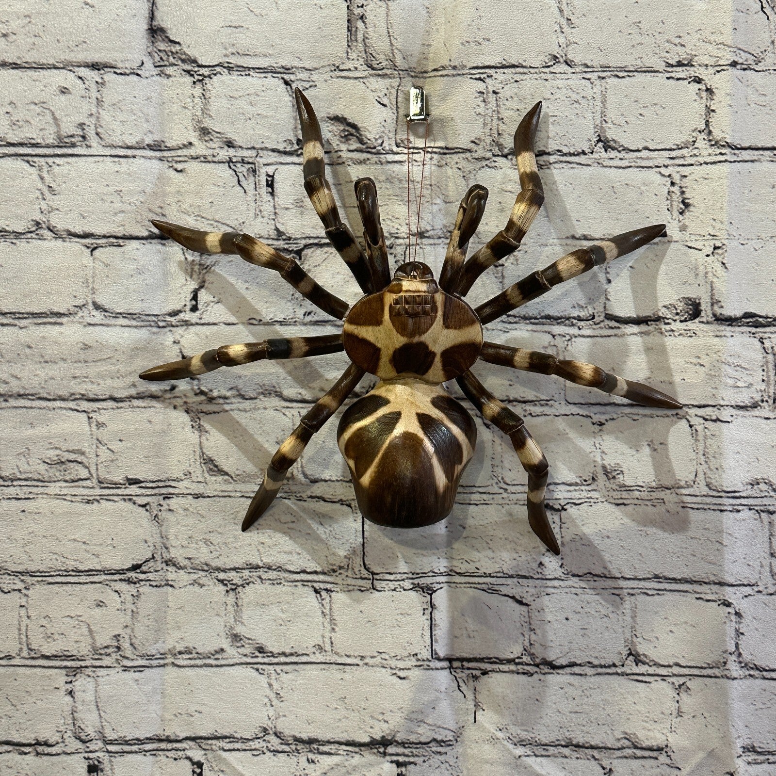 30cm x 25cm Wooden Spider Carving Hand Carved Walking Spider Tarantula Statue11