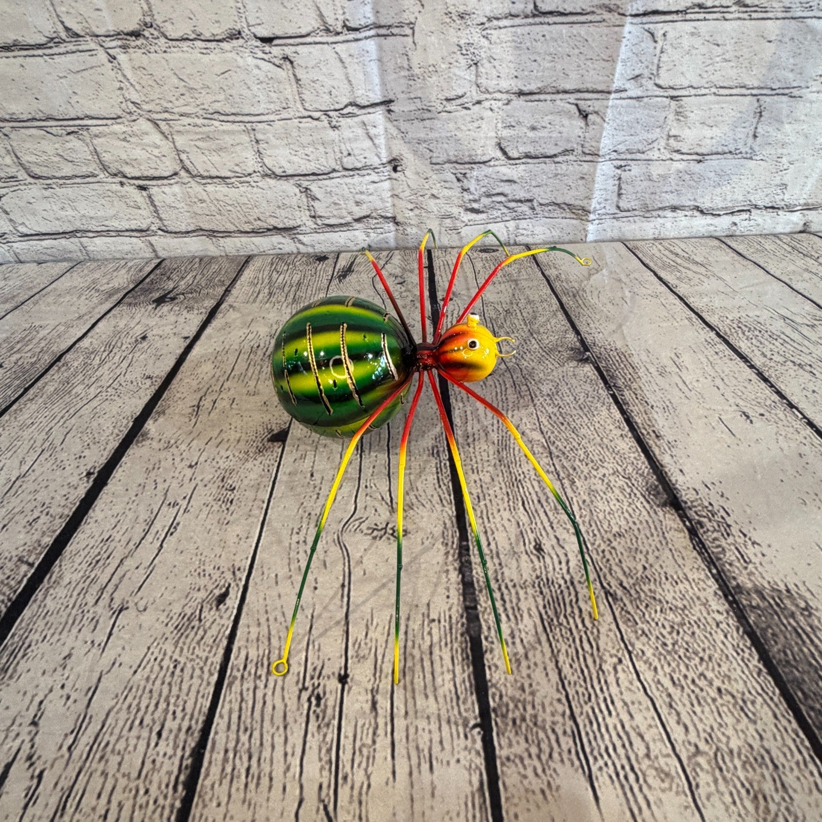 35cm x 20cm Small Colourful Green Spider Metal Tin Standing Ornament Statue3