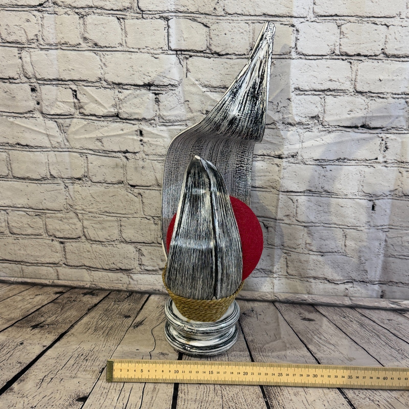 Red Light Silver Natural 50cm Tall Leaf Lamp Twist LED UK Mains Plug Design 107