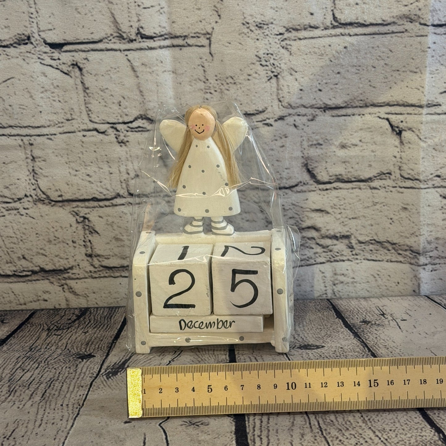15cm White Hand Carved Painted Wooden Angel Block Calendar for Desk Display6
