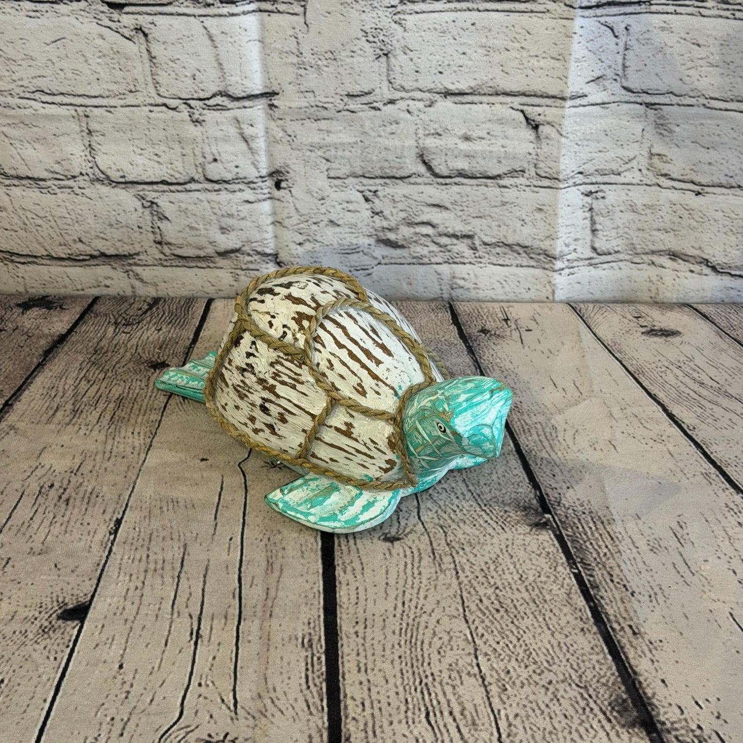 White Body Green Folk Art Painted Turtle Coconut Shell Ornaments Hanging Decor2
