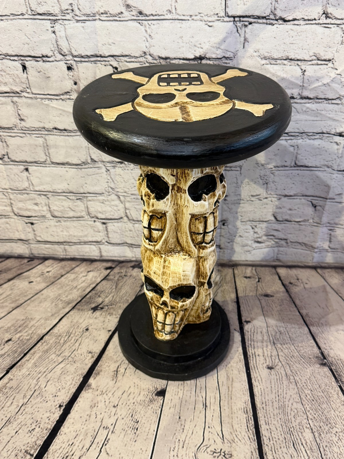 40cm x 25cm Skull Tower Round Wooden Coffee Table Bar Restaurant Garden Pub2