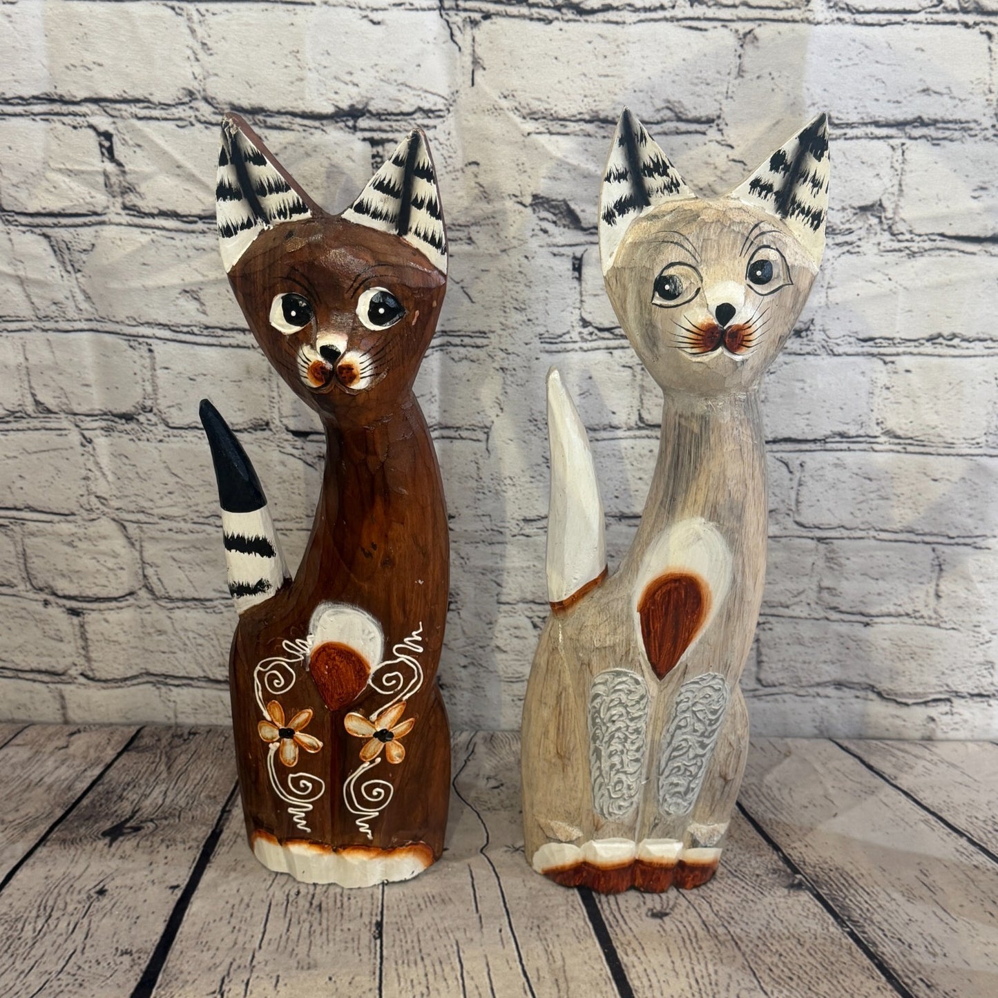 20cm White Dots Wooden Shabby Cat Statue Ornament Fair Trade Handcarved9
