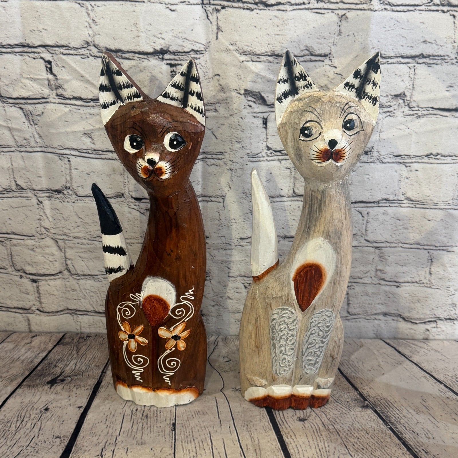 20cm White Dots Wooden Shabby Cat Statue Ornament Fair Trade Handcarved9