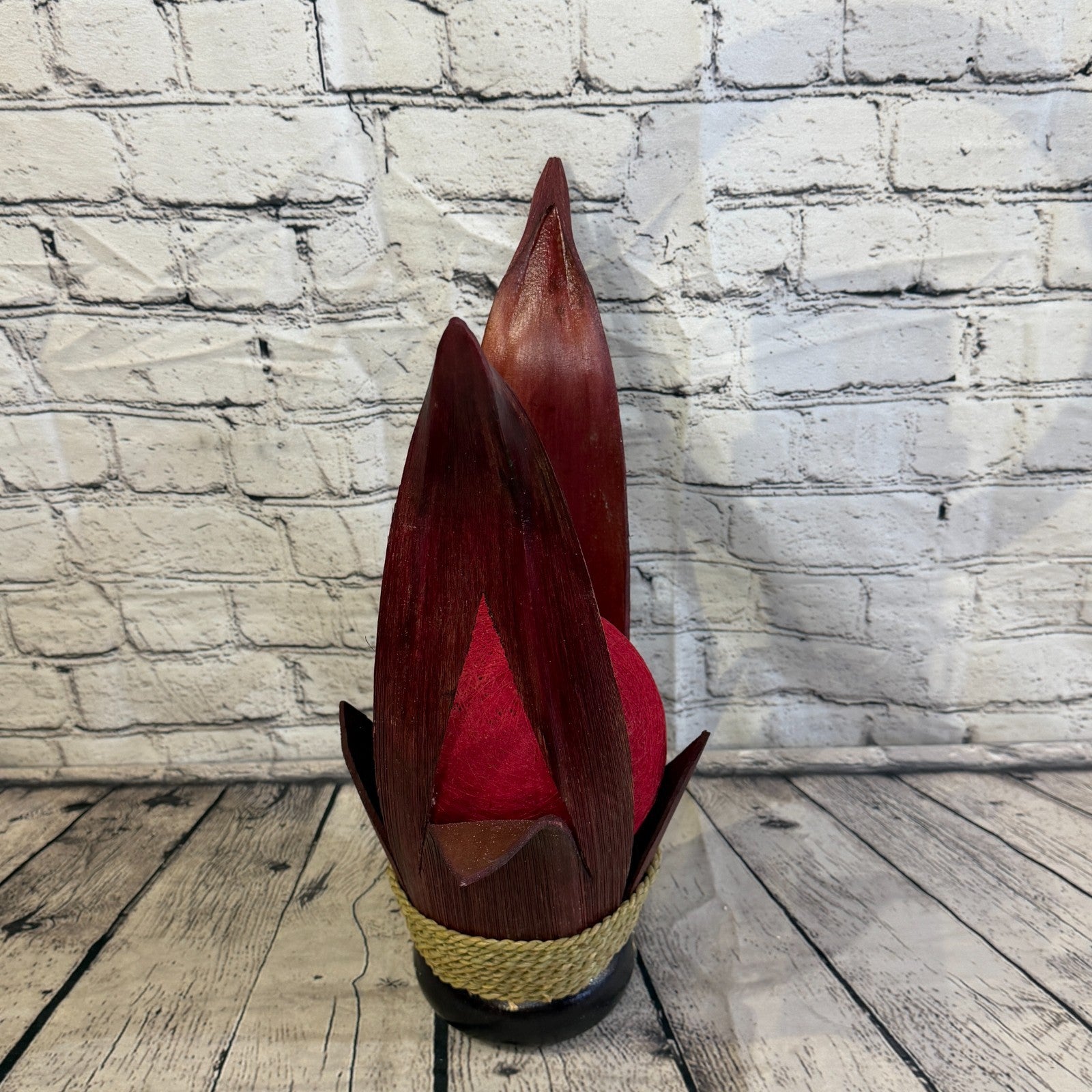 Red Light Red Natural 45cm Tall Leaf Lamp Twist LED UK Mains Plug Design 43