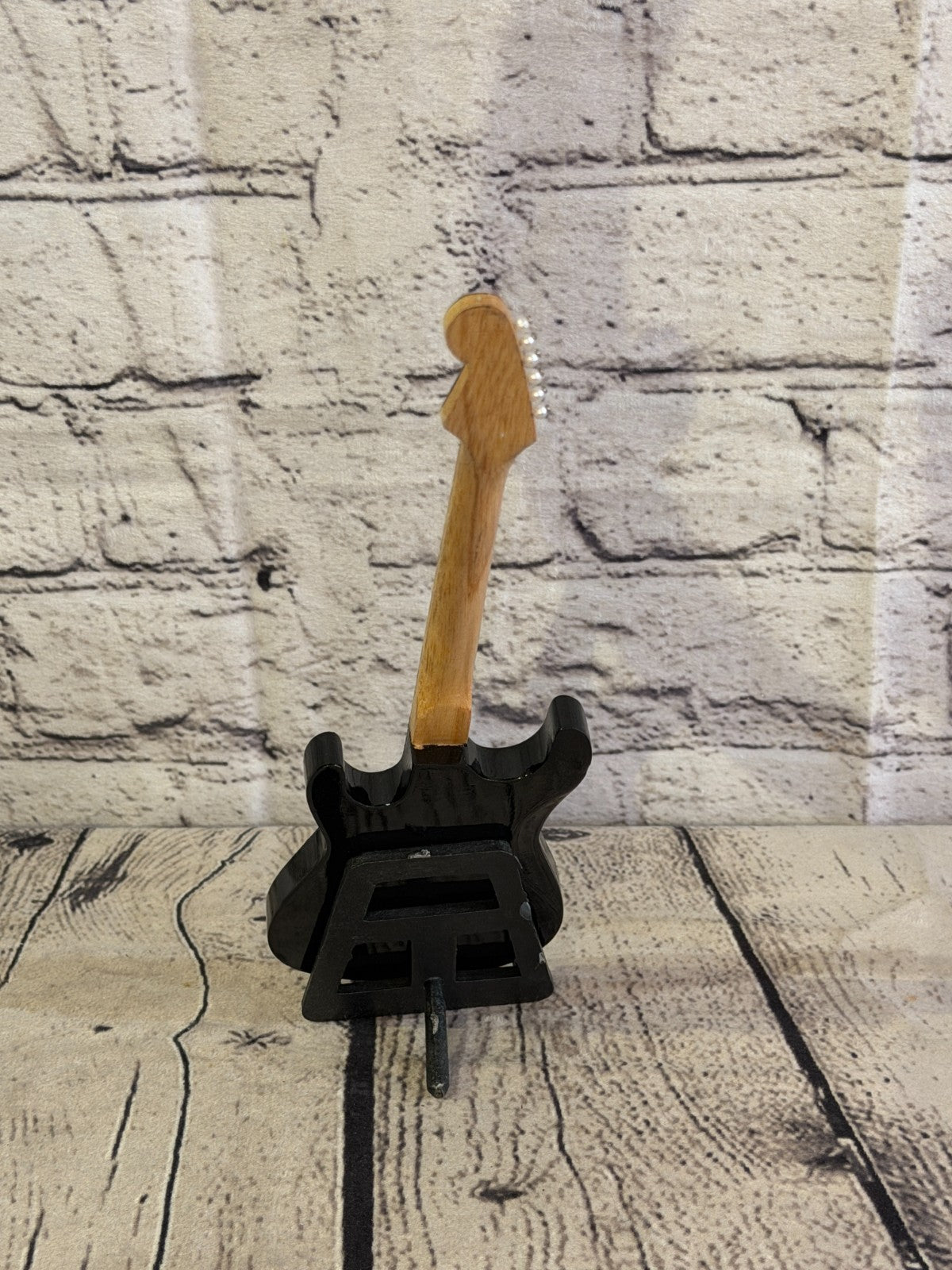 Miniature 25cm Guitar Slash ACDC Guitar on Stand Band Gift Display4